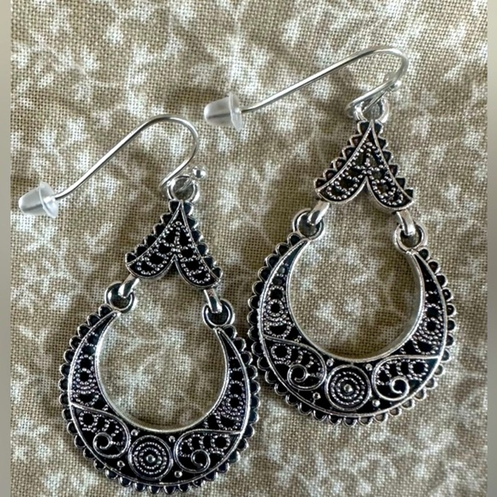 Vintage -Uniquely Carved Silver Dangle Earrings - Picture 2 of 3